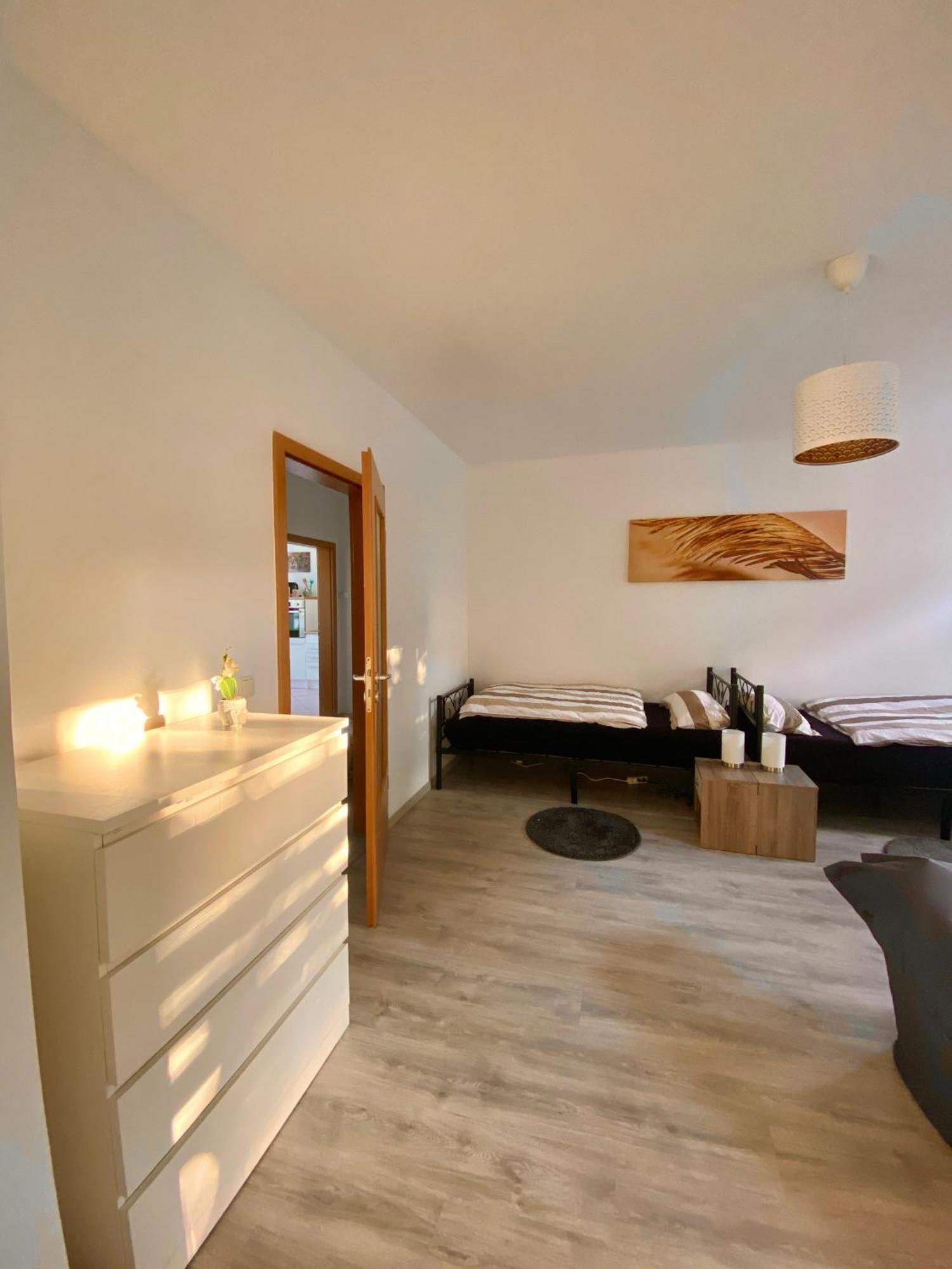 Schoene 3-Zimmer Monteurswohnung Im Sueden Von Leipzig Eg Zewnętrze zdjęcie