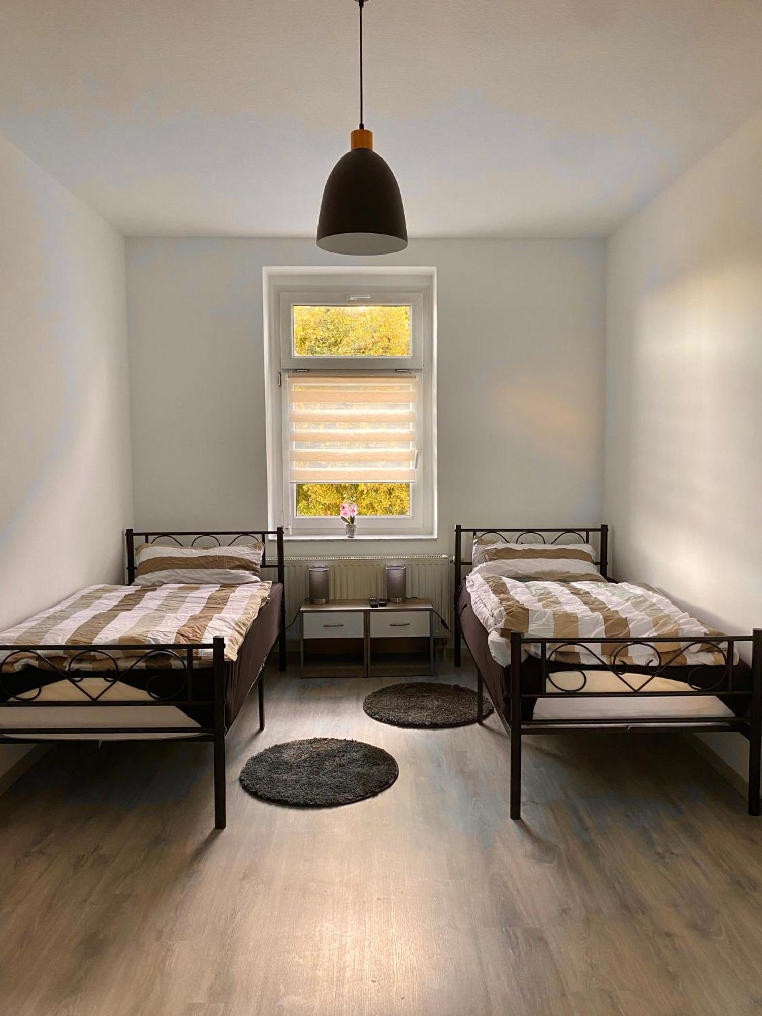 Schoene 3-Zimmer Monteurswohnung Im Sueden Von Leipzig Eg Zewnętrze zdjęcie
