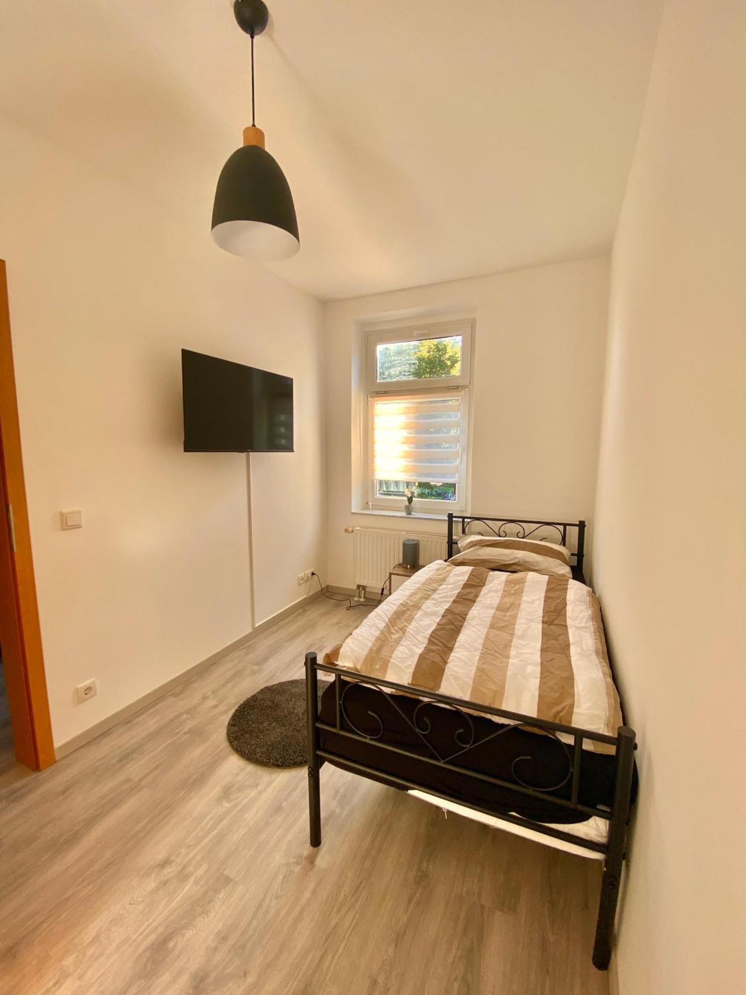 Schoene 3-Zimmer Monteurswohnung Im Sueden Von Leipzig Eg Zewnętrze zdjęcie