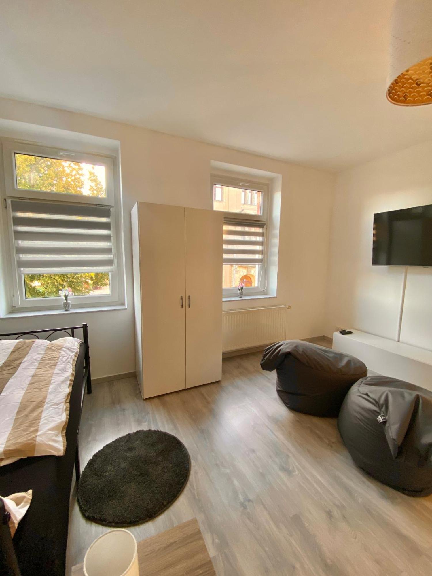Schoene 3-Zimmer Monteurswohnung Im Sueden Von Leipzig Eg Zewnętrze zdjęcie